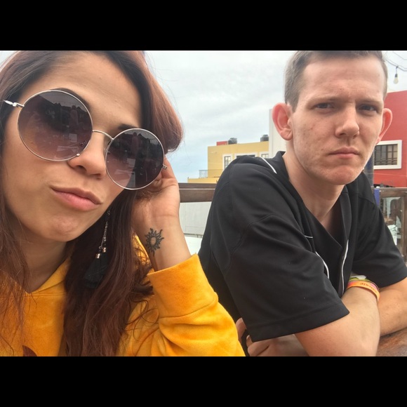 Meet your Posher, Sean - Picture 1 of 1